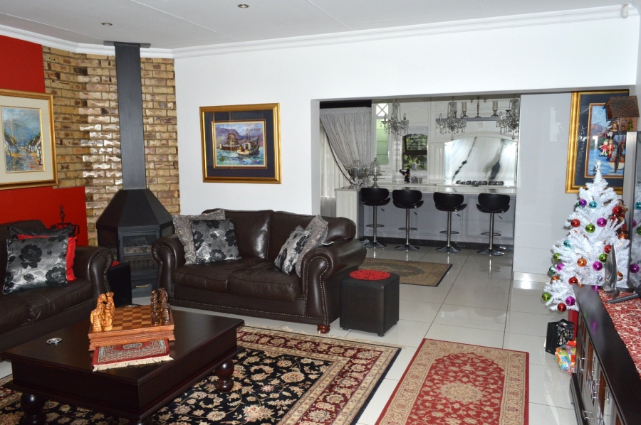 4 Bedroom Property for Sale in Doringkruin North West